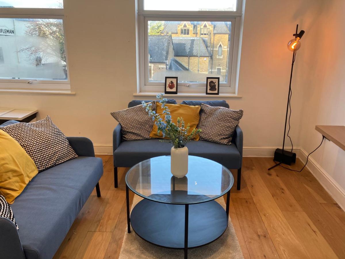 Apartament Awesome Refurbished 1 Bed Flat Few Steps To High St ! - 2 East House Epsom Zewnętrze zdjęcie